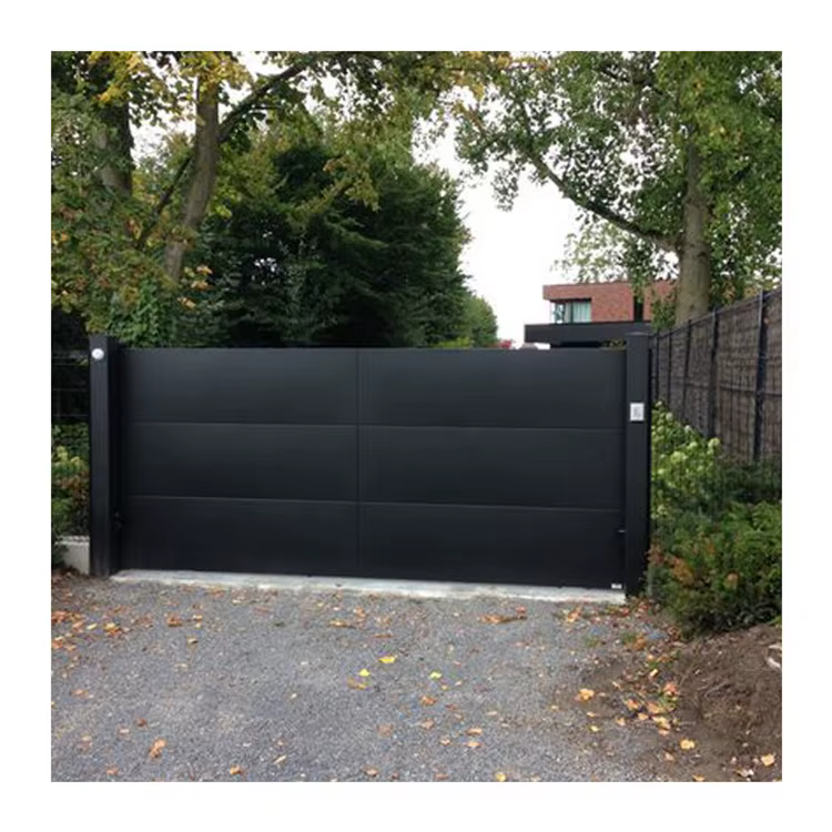 Automatic Residential Garage Door Horizontal Slat Fencing